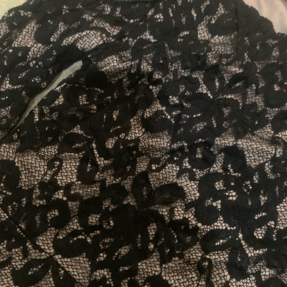 Ivanka Trumps lace top - Picture 4 of 7